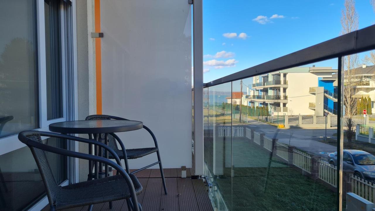 Colors Holiday Hotel Шиофок Экстерьер фото