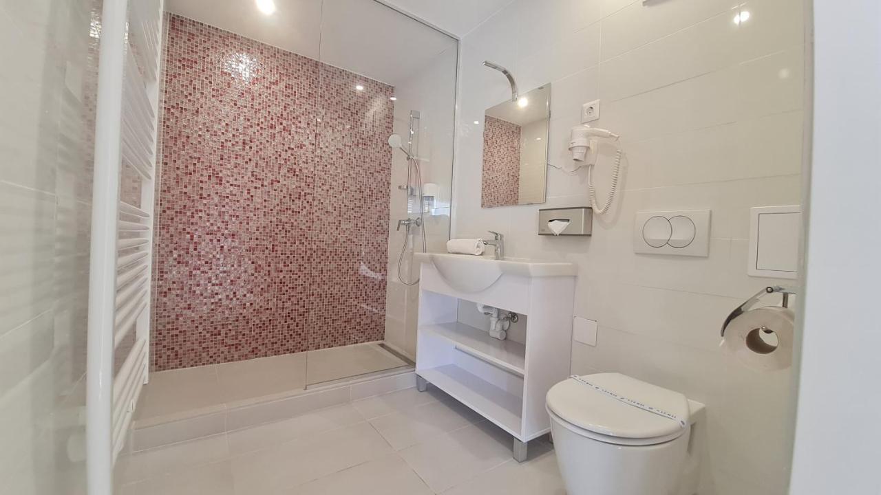 Colors Holiday Hotel Шиофок Экстерьер фото