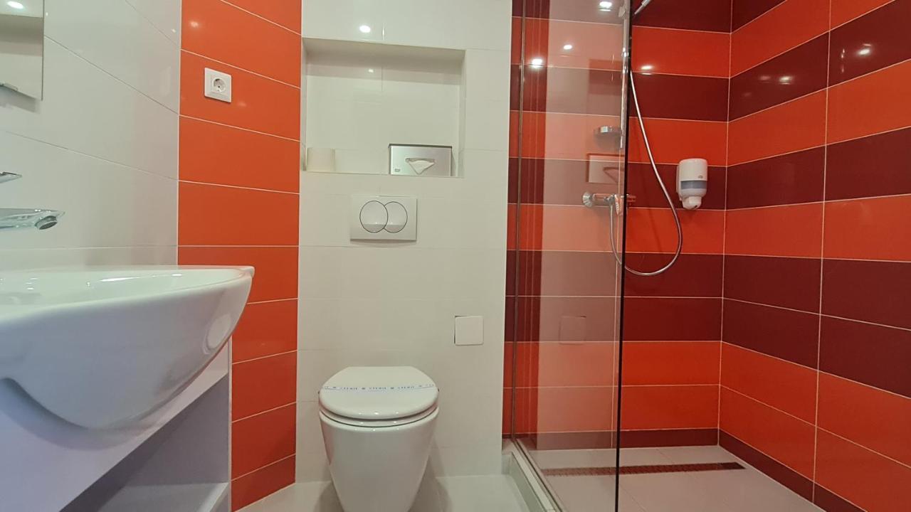 Colors Holiday Hotel Шиофок Экстерьер фото