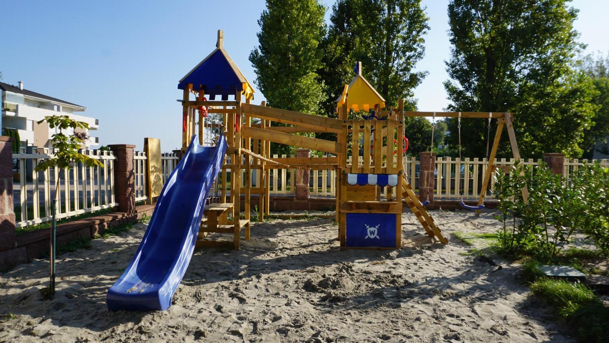 Colors Holiday Hotel Шиофок Экстерьер фото